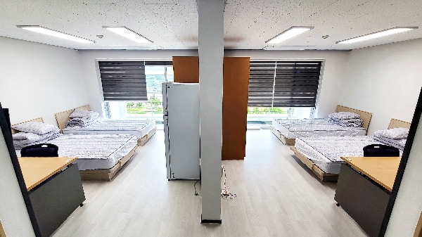 4인실